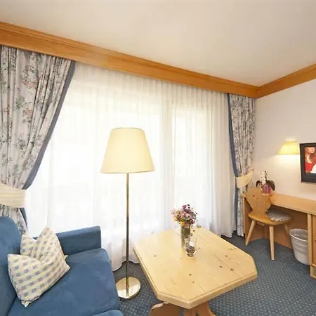 Hotel Waldpark 4*