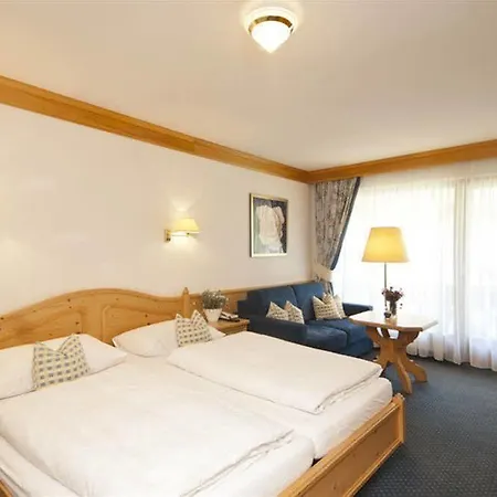 Hotel Waldpark 4*